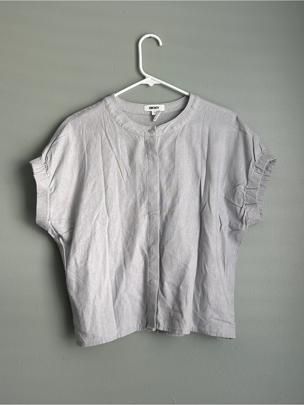 DKNY Light Gray Short Sleeve Button-Front Top